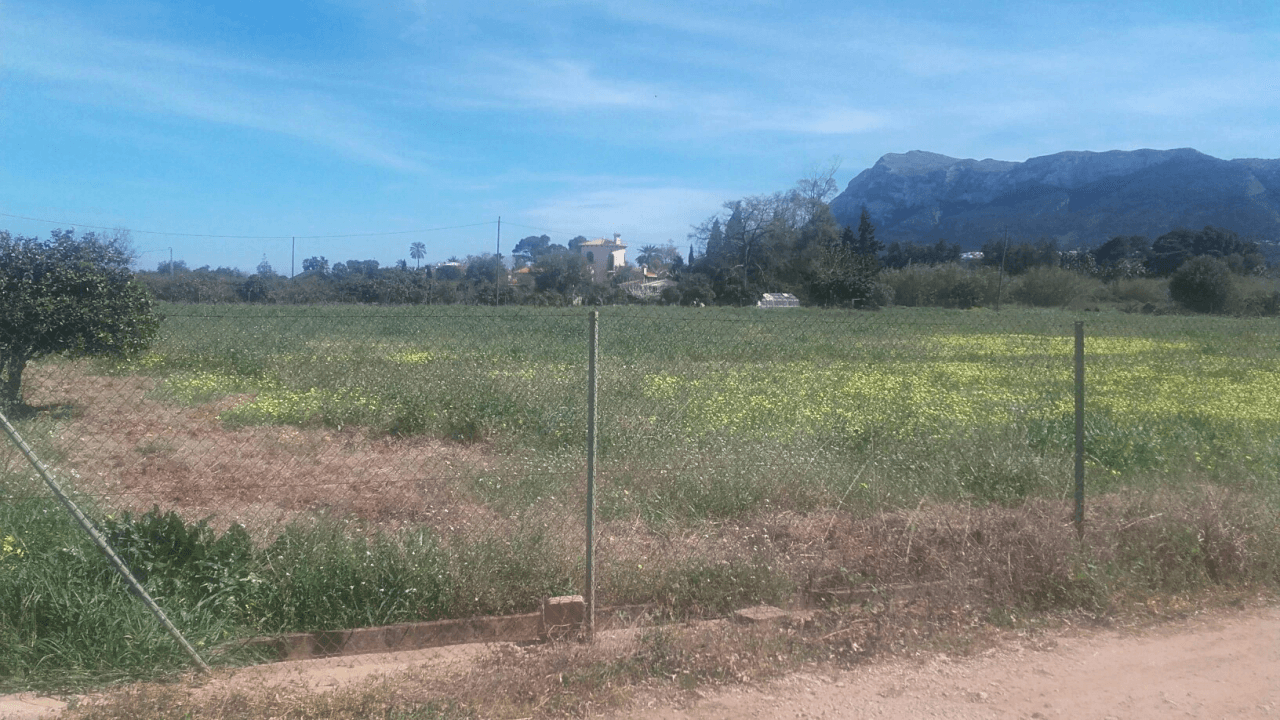 Finca rústica con posibilidad de construcción