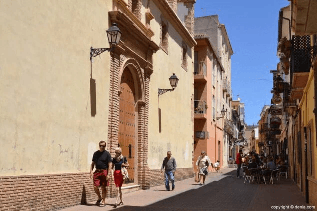 MAISON DE VILLAGE à RECONSTRUIRE jusqu'à 414,25m2 "À CÔTÉ DE LA RUE LORETO"