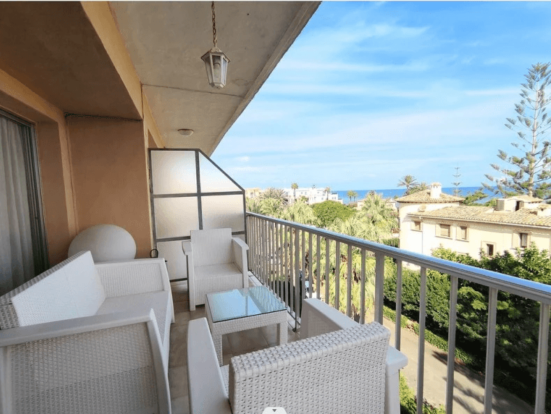 Atico en venta en la playa de Denia con vistas al Mar