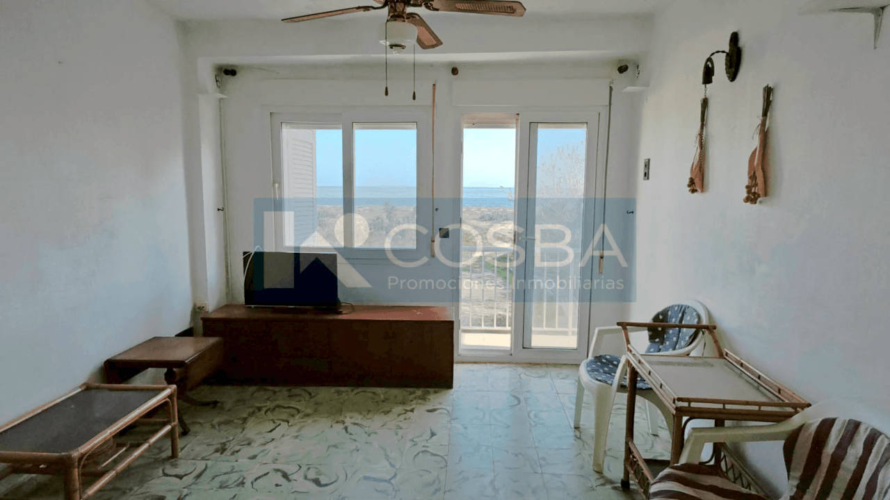 Oportunidad en primera línea con vistas frontales al mar junto a Dénia