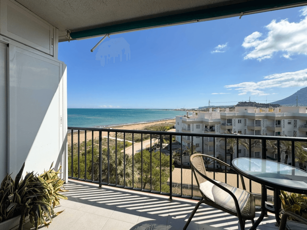 Apartamento frente al mar con vistas panorámicas en Dénia