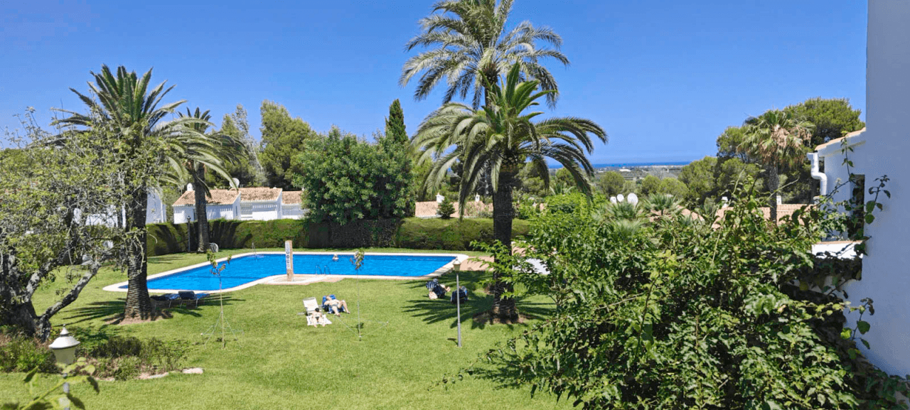 Apartamento en venta en La Sella, junto al golf y a un paso de Dénia y sus playas