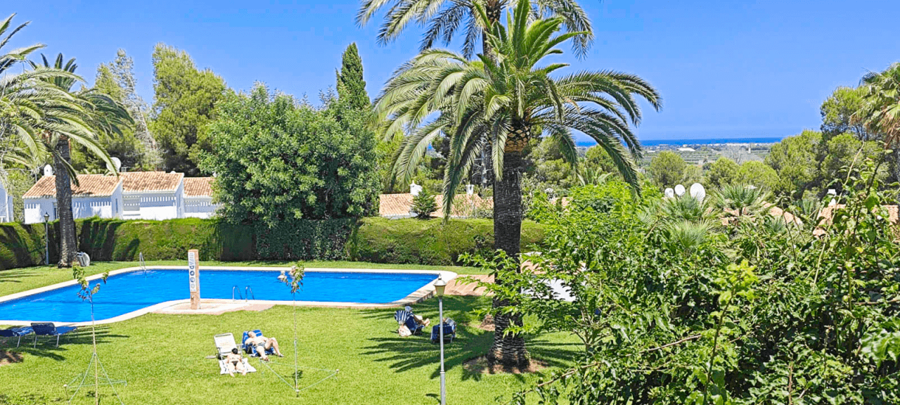 Apartamento en venta en La Sella, junto al golf y a un paso de Dénia y sus playas