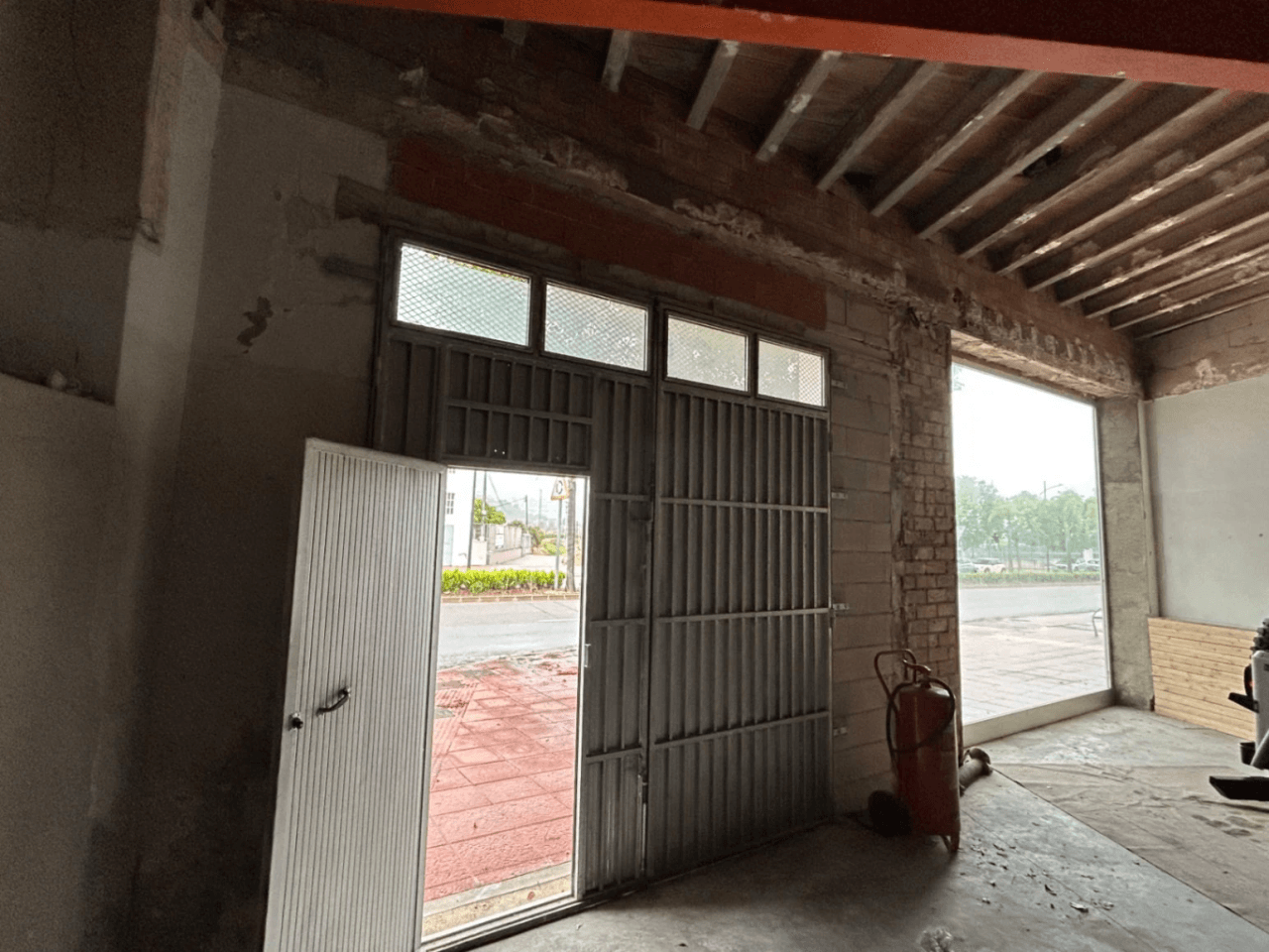 Commercial local for sale in El Verger of 210m².