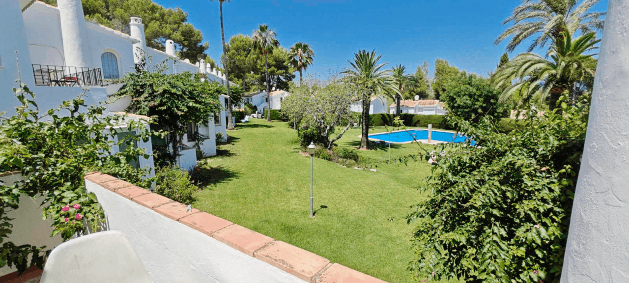 Apartment for sale in La Sella, next to the golf course and a step away from Dénia and its beaches.