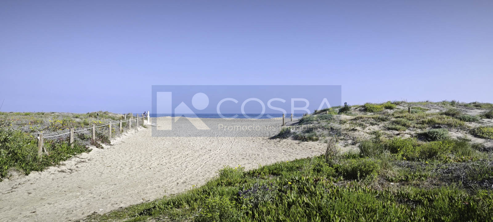 Oportunidad en primera línea con vistas frontales al mar junto a Dénia