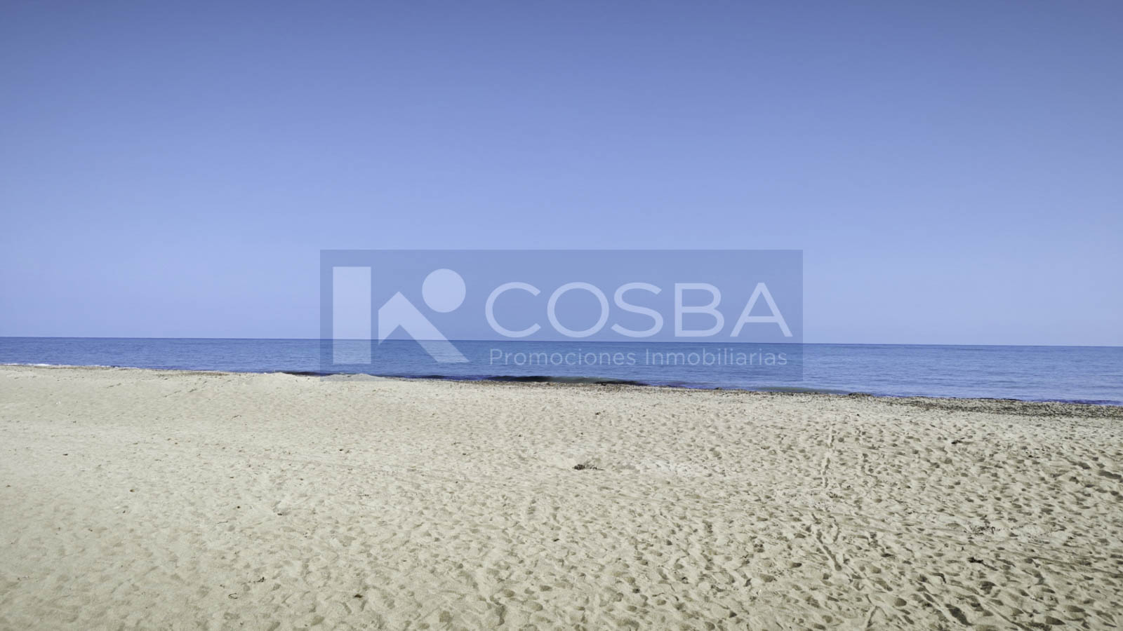 Oportunidad en primera línea con vistas frontales al mar junto a Dénia