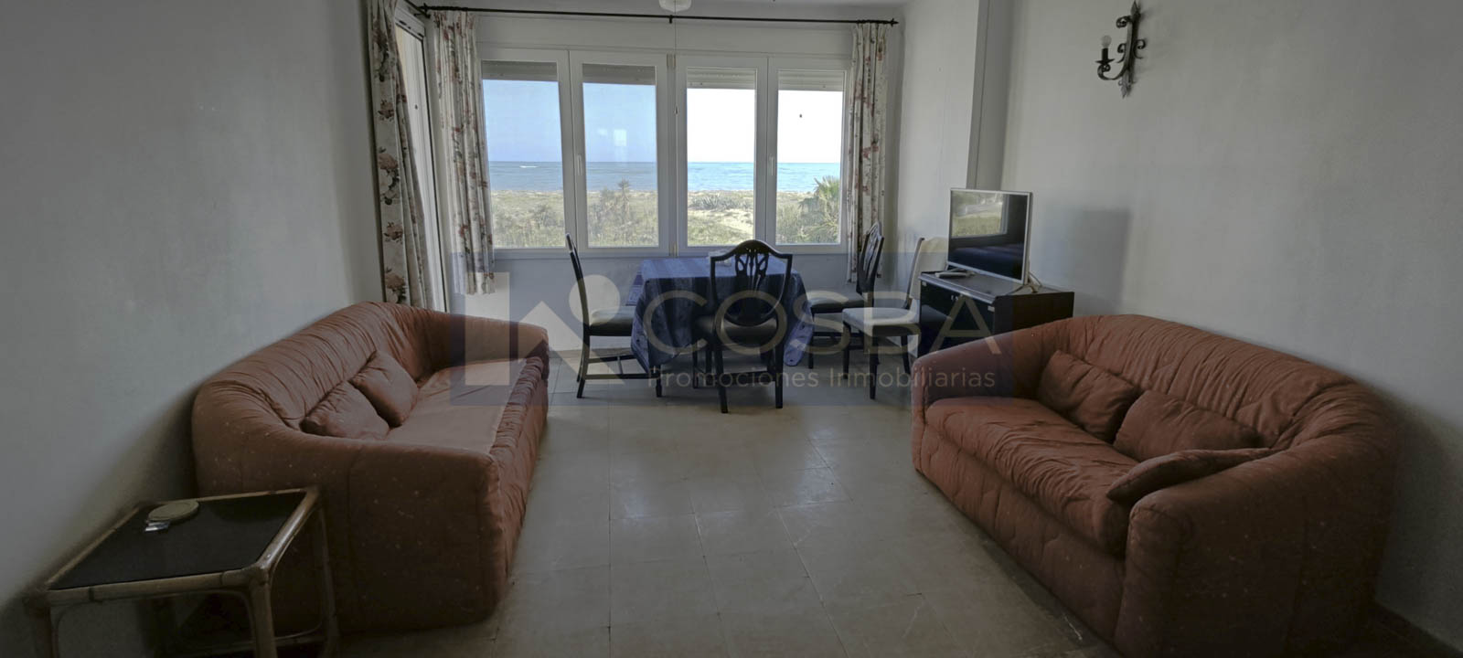 Oportunidad en primera línea con vistas frontales al mar junto a Dénia