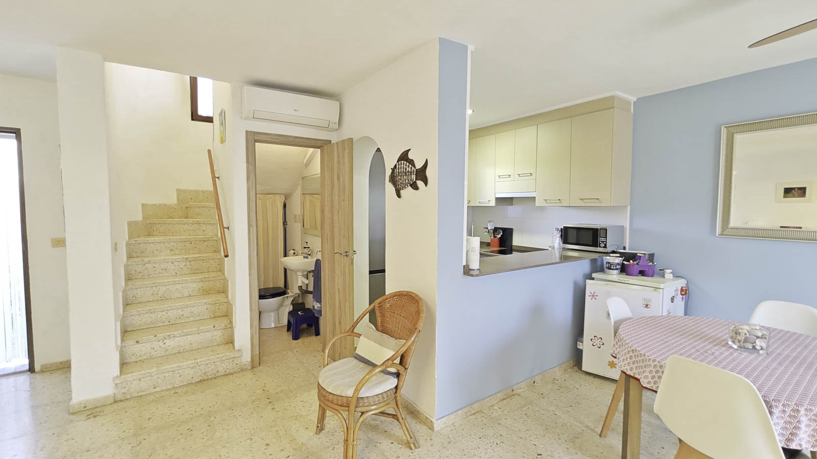 Three-bedroom townhouse, 52 m² terrace, and south-facing in Las Marinas.