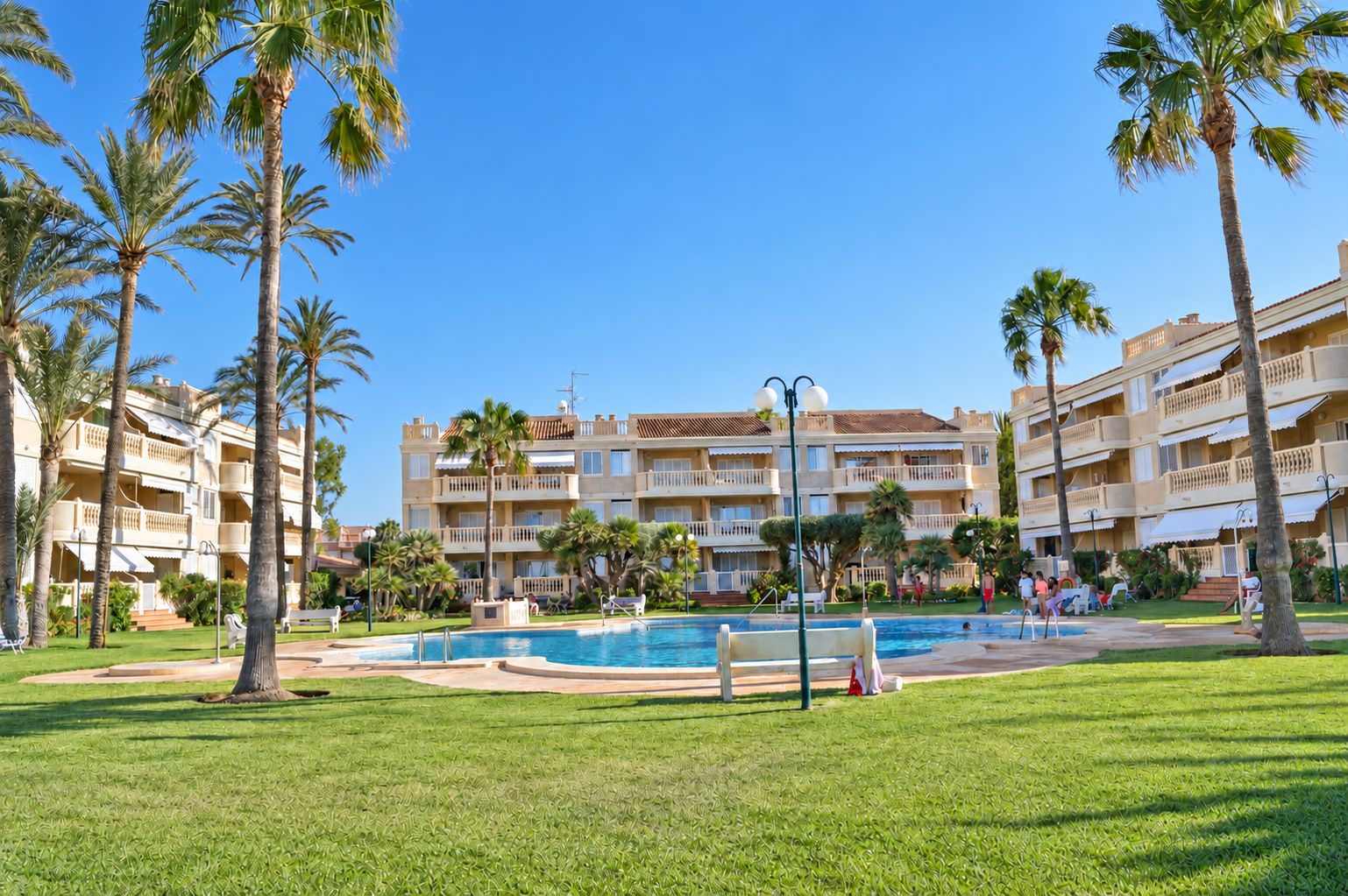 Wohnung zu verkaufen in Dénia, 2 Schlafzimmer mit Meerblick.