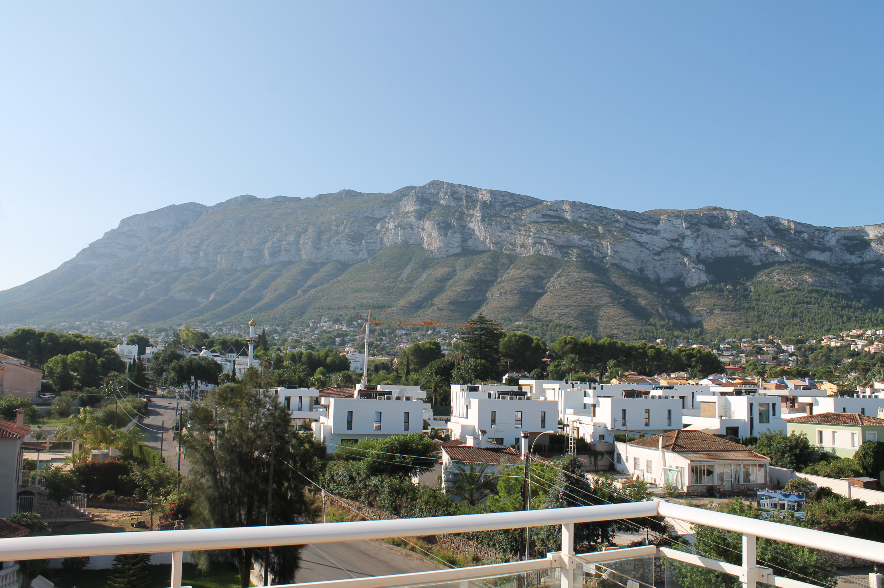 3 bedroom duplex penthouse for sale in Dénia a step away from the town with panoramic views of Montgo