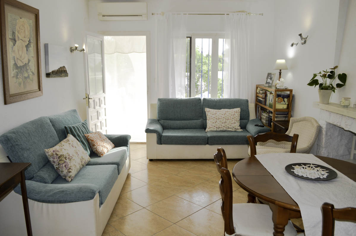 Adosado de 3 dormitorios con patio privado al lado de playa en venta en Dénia