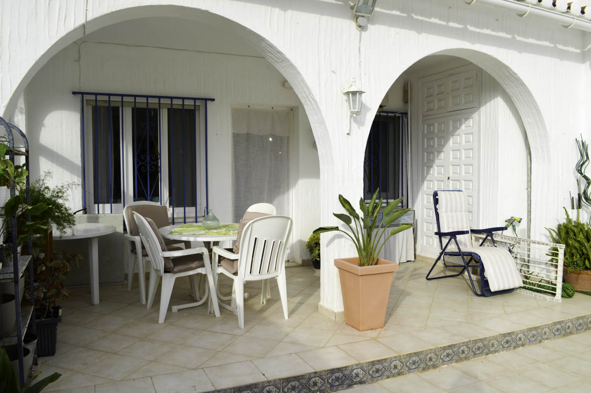 3 bedroom townhouse with private patio next to the beach for sale in Dénia